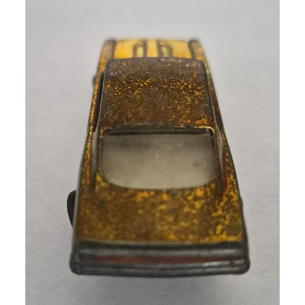 Hot Wheels Red Line vtg car Redline Mattel 1967 Custom Barracuda Gold